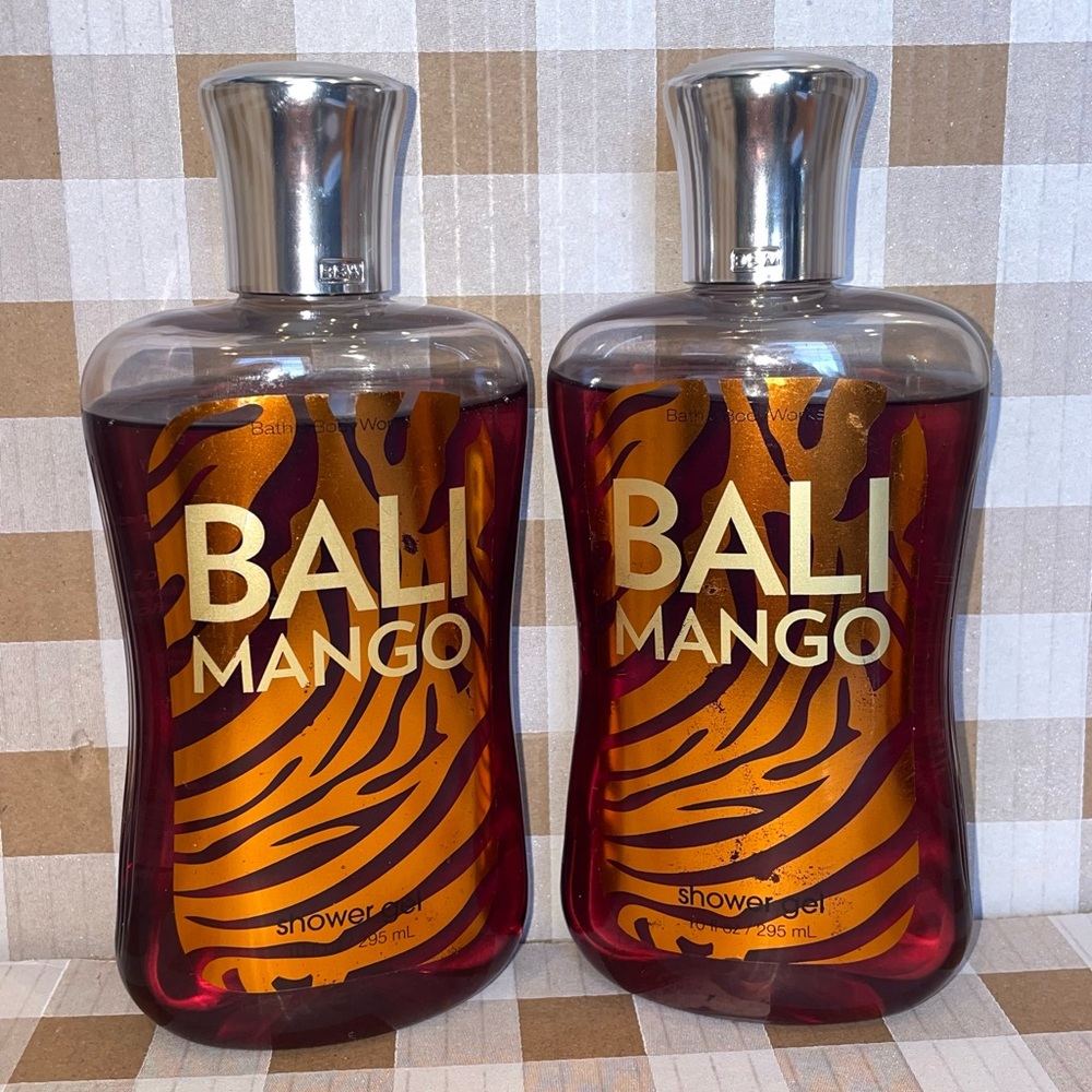New Bath and Bodyworks Bali Mango shower gel set
